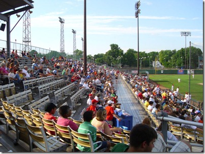 DSCI5009 3rd base line seating 20100711